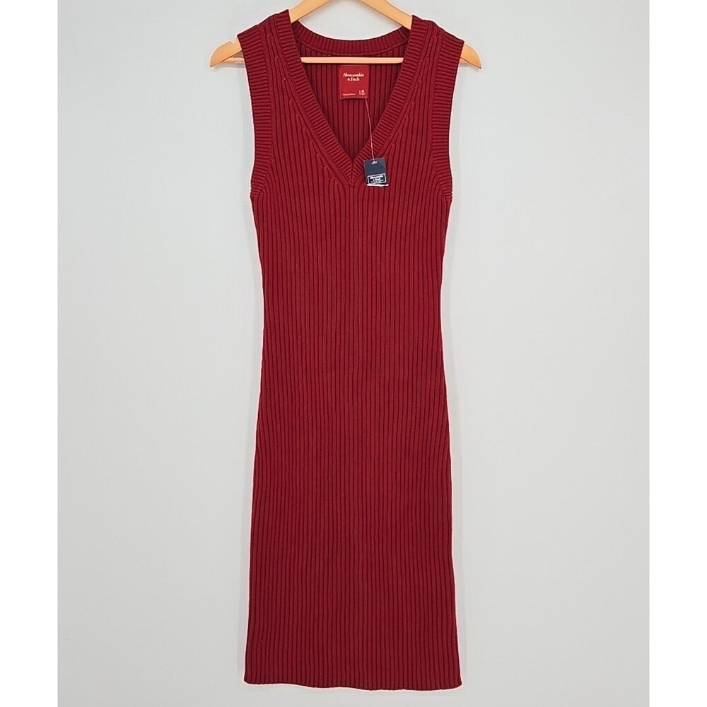 NWT Abercrombie & Fitch Limited Edition V-Neck Red Stretch Sweater Dress Size M